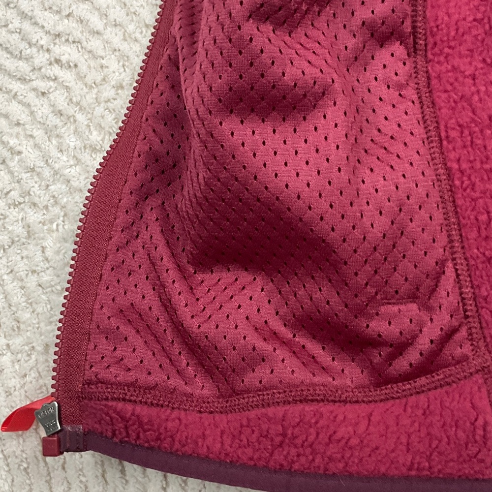 Patagonia Women’s Retro Pile Fleece Vest - Picture 8 of 12